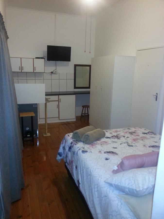 The Hexagon Wildlife Conservation Otel Uitenhage Dış mekan fotoğraf